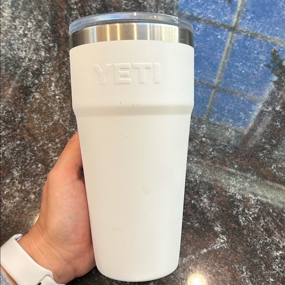 YETI White Travel Mug with Clear Lid - Picture 2 of 3